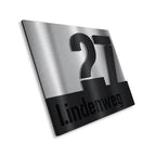 Hausnummernschild aus Edelstahl mit Straßennamen