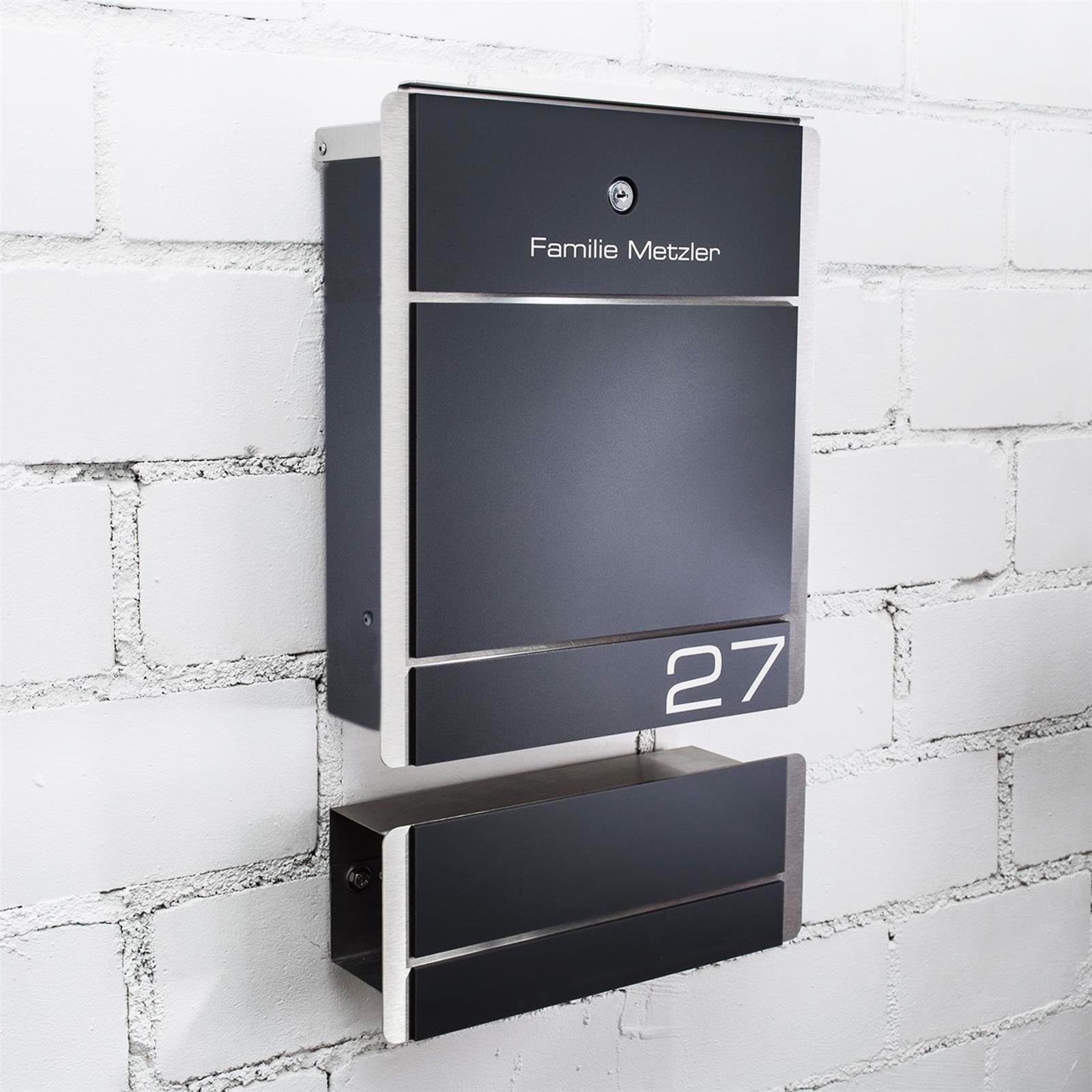 Metzler Briefkasten Standfuß Anthrazit Gravur + Zeitungsfach optional | 01