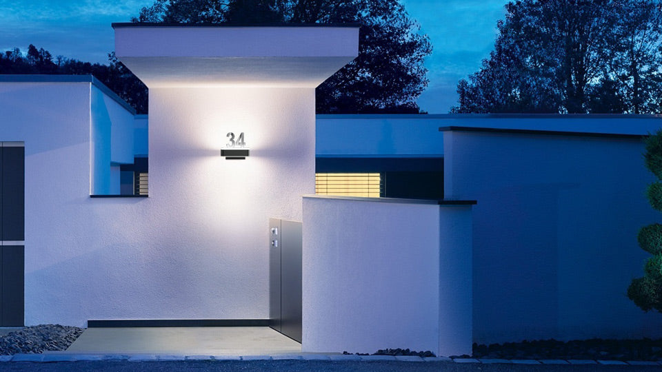 LED-Hausnummernschild von Steinel | L820 | Anthrazit und Edelstahl | Sensor & Bluetooth