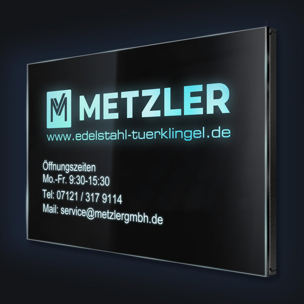 Firmenschild in Schwarz mit LED-Beleuchtung