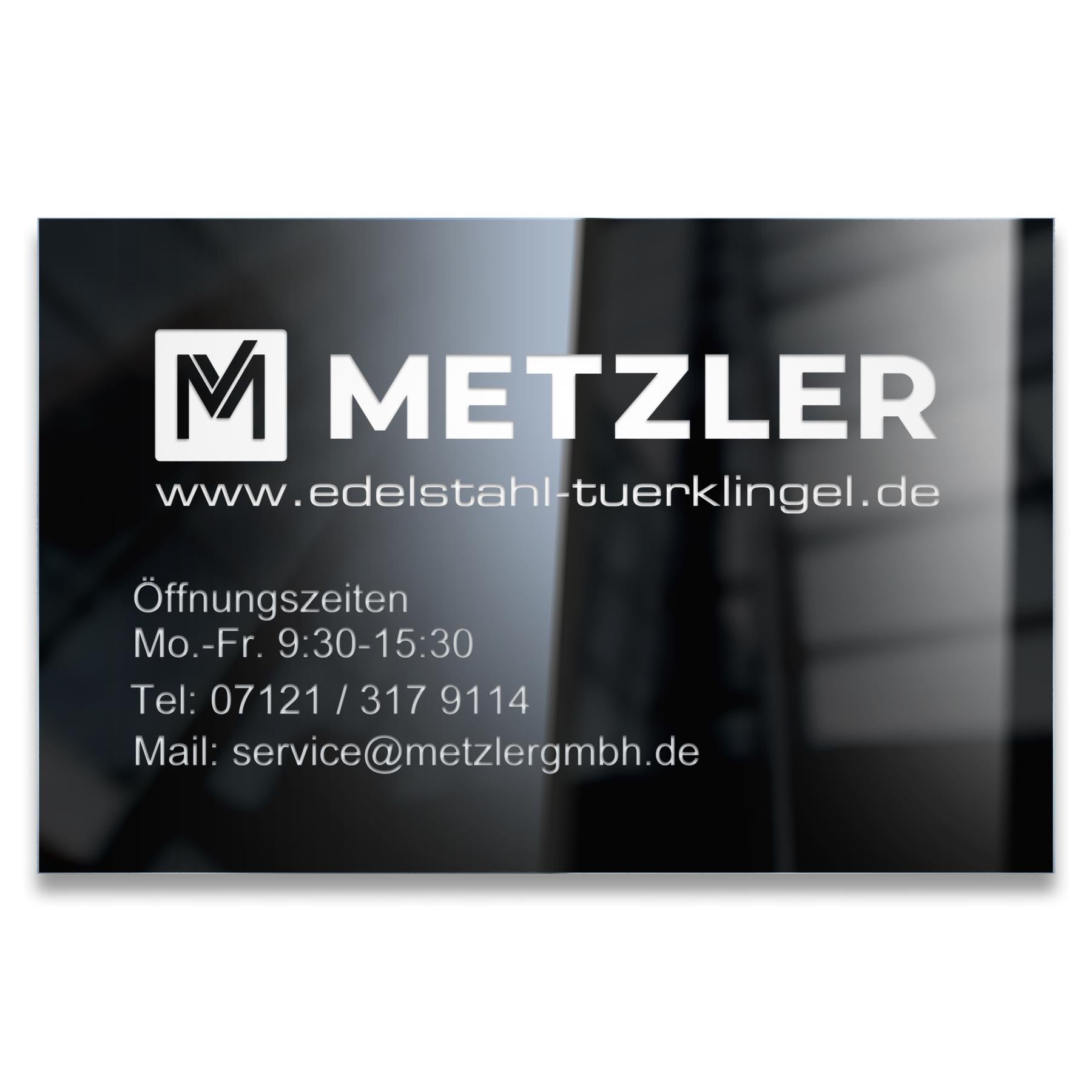 Firmenschild in Schwarz mit individueller Beschriftung