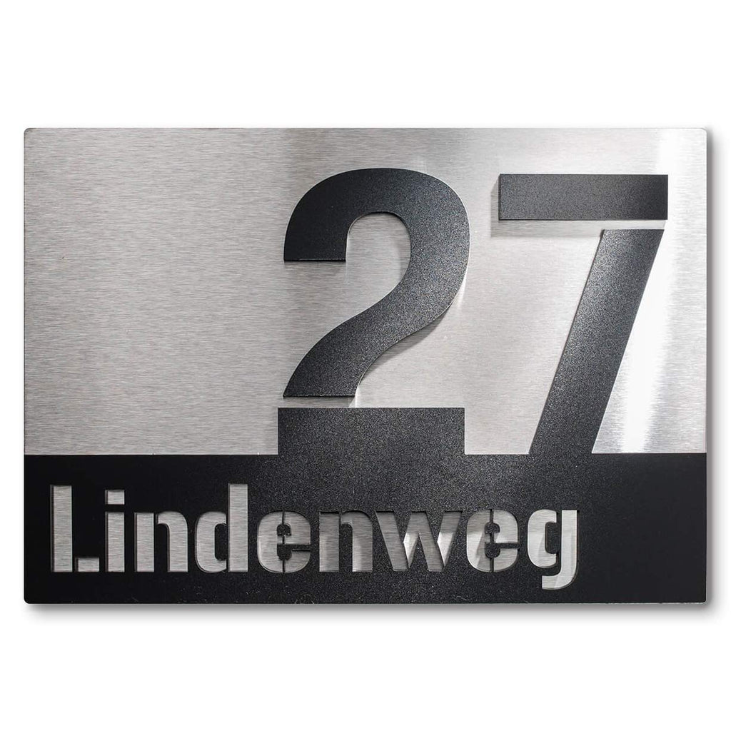Hausnummernschild aus Edelstahl mit Straßennamen