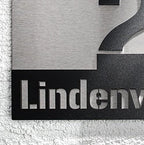 Hausnummernschild aus Edelstahl mit Straßennamen