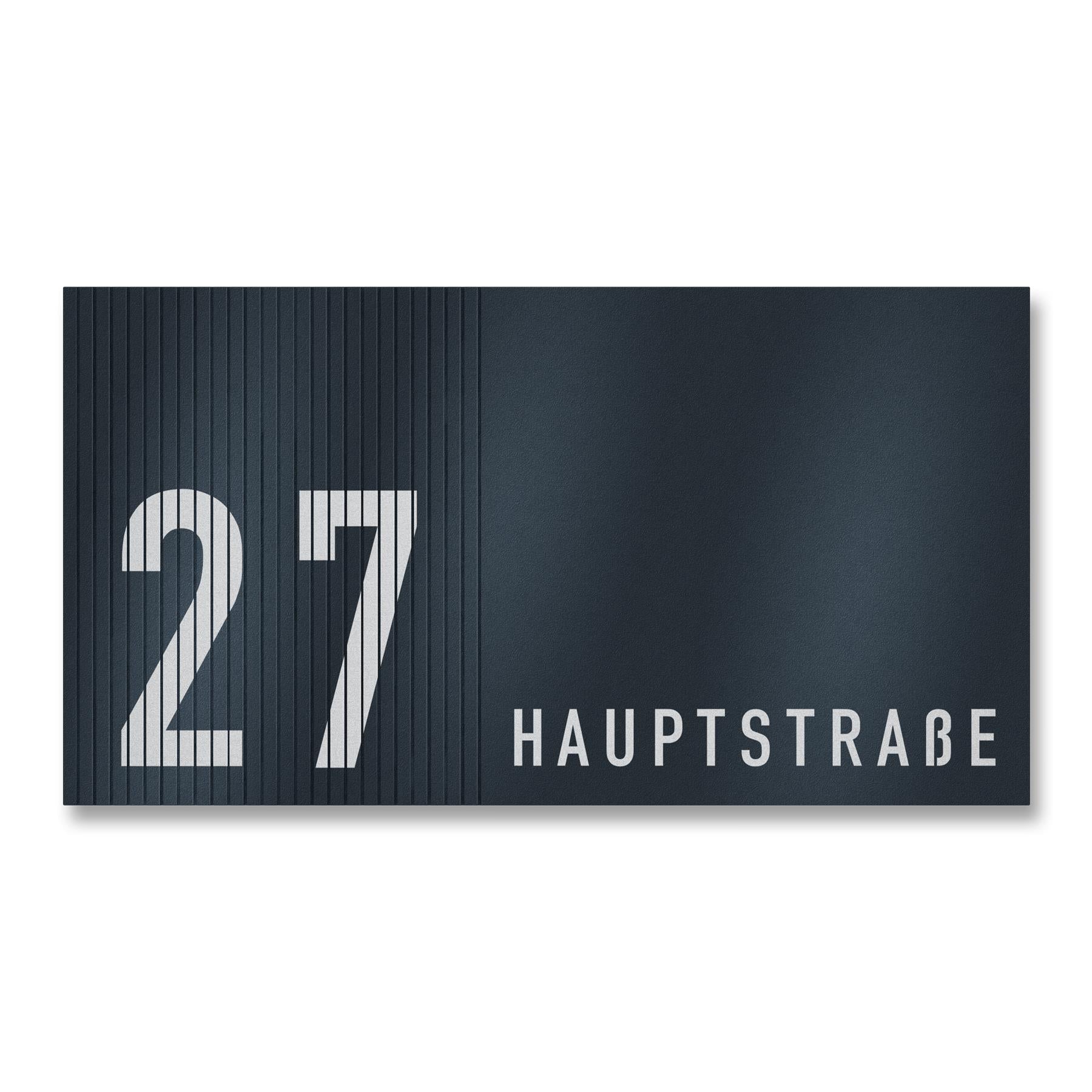 Hausnummernschild aus Edelstahl in Anthrazit mit Straße & Ziffer graviert