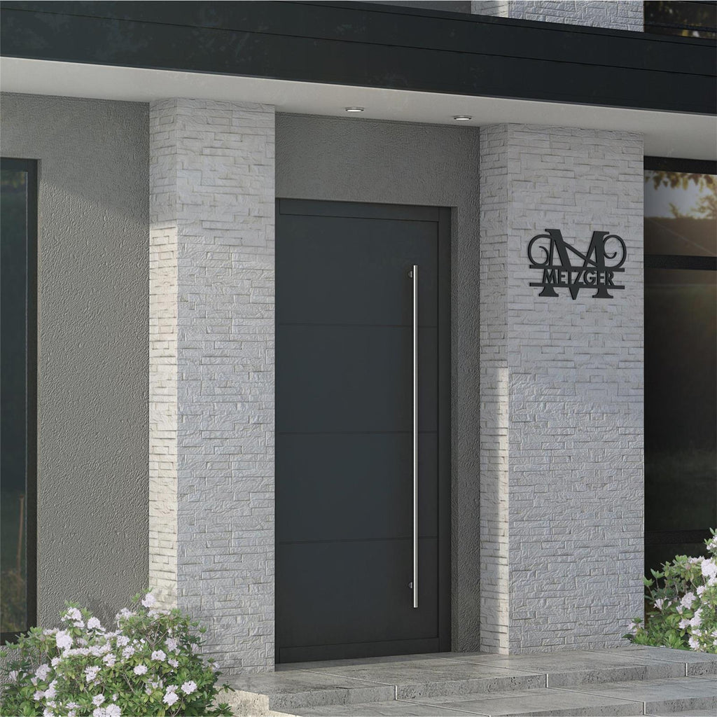 Personalisiertes Namensschild mit Monogramm in Anthrazit RAL 7016