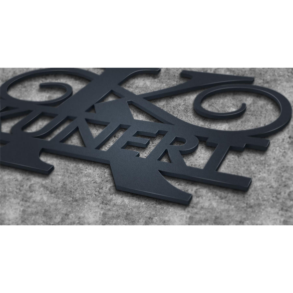 Personalisiertes Namensschild mit Monogramm in Anthrazit RAL 7016