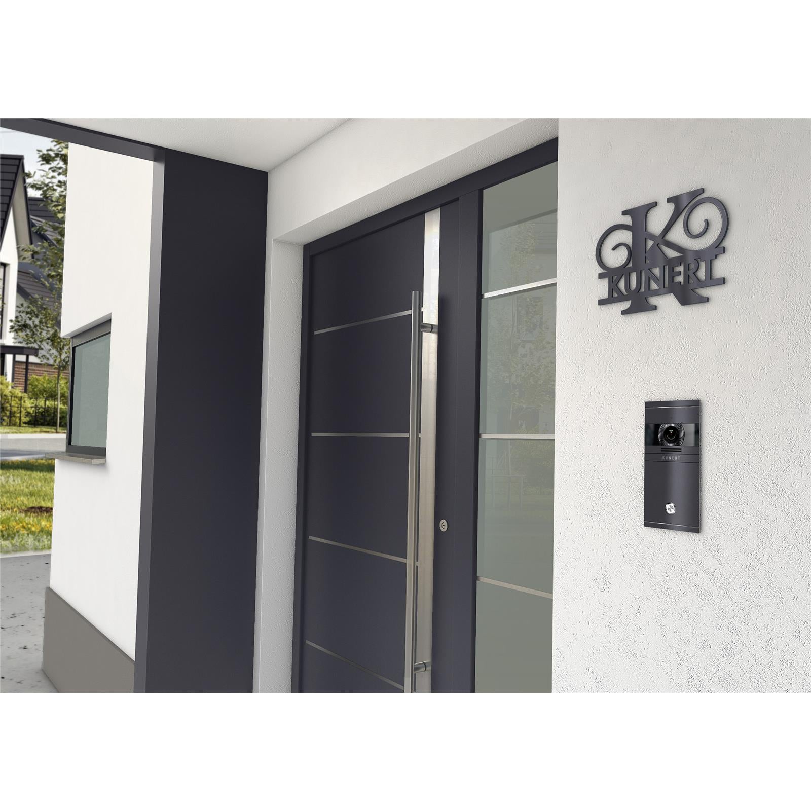 Personalisiertes Namensschild mit Monogramm in Anthrazit RAL 7016