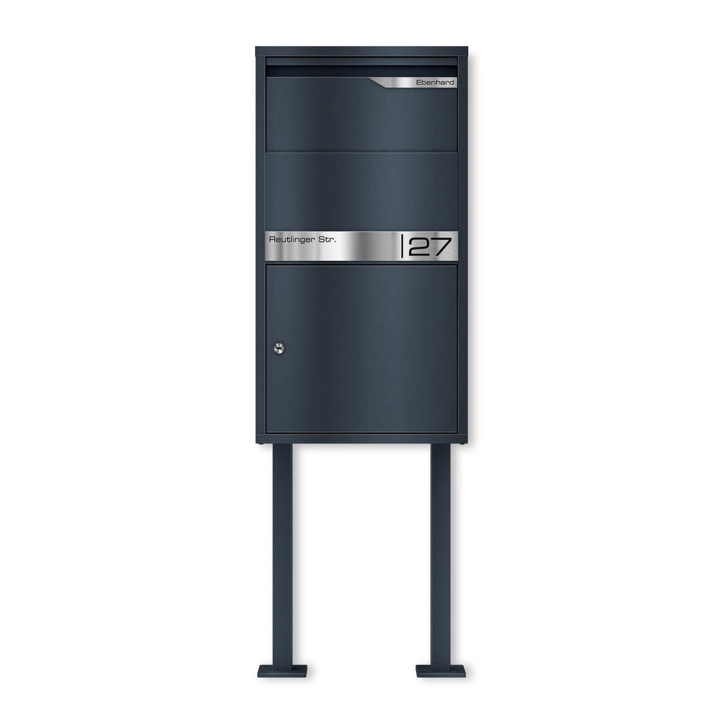 Metzler Paketbox freistehend mit Ständer | Anthrazit RAL 7016 | personalisiert mit Gravur | Edelstahl-Namensschild | rostfrei | Avalon 2