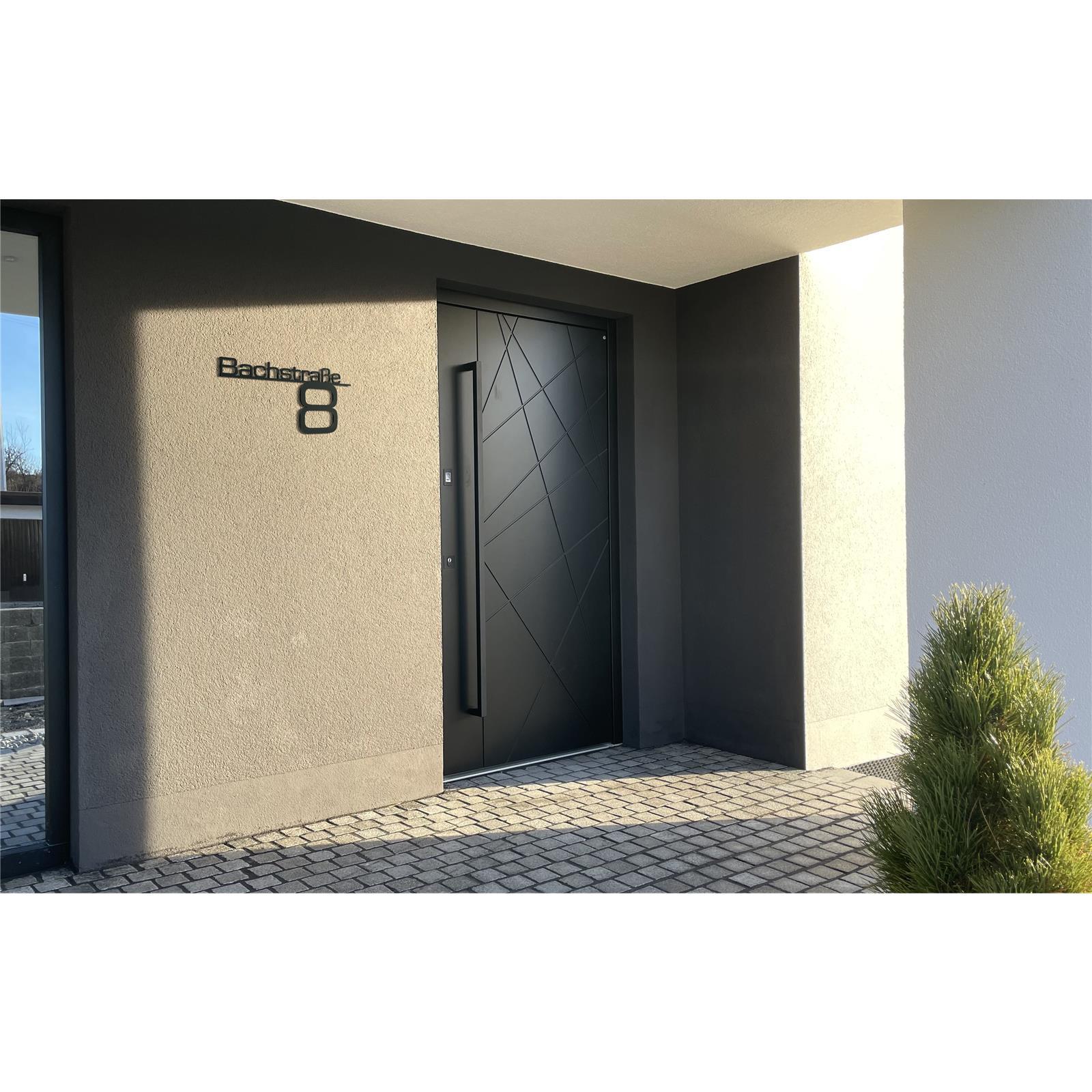 Metzler Edelstahl Schriftzug mit Straße & Hausnummer | Bach