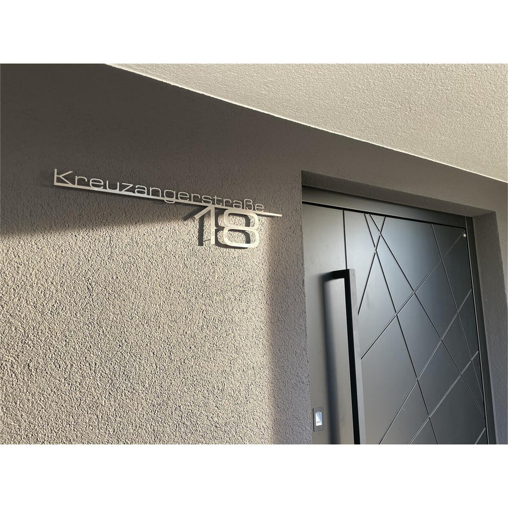 Metzler Edelstahl Schriftzug mit Straße & Hausnummer | Bach