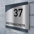 Metzler Edelstahl Hausnummernschild mit Straßennamen | Anthrazit RAL 7016 | Falko 1