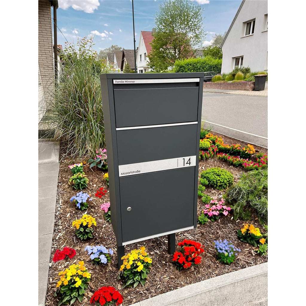 Metzler Paketbox freistehend mit Ständer | Anthrazit RAL 7016 | personalisiert mit Gravur | Edelstahl-Namensschild | rostfrei | Avalon 1