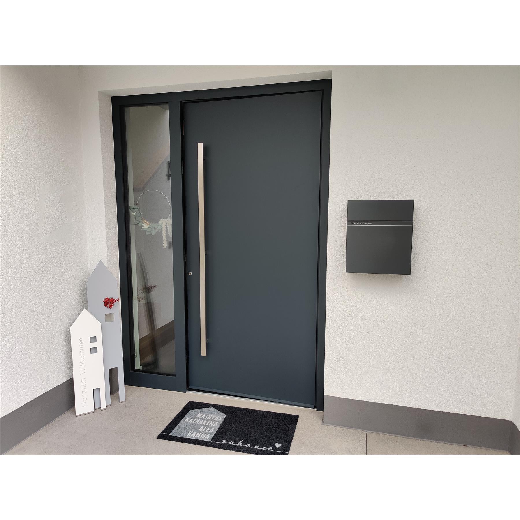 Metzler Briefkasten Anthrazit RAL 7016 Gravur | Lepo 2