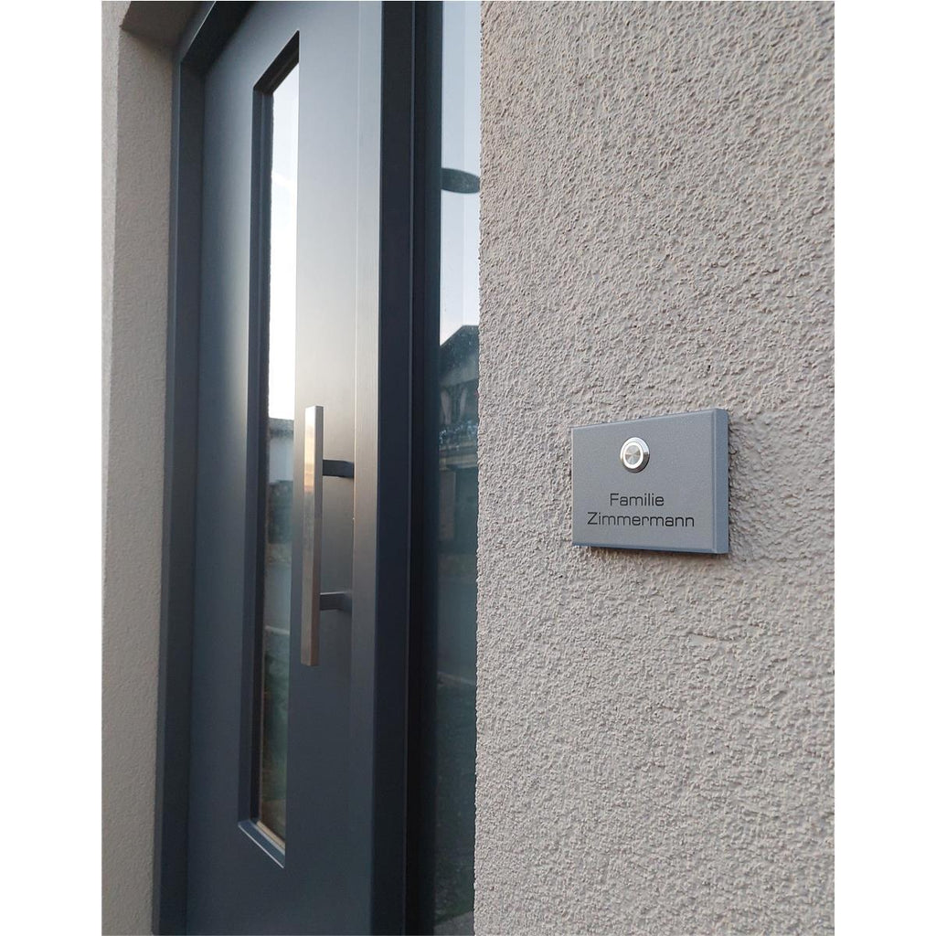Metzler Aufputz Türklingel | personalisiert mit Gravur | Edelstahl-Taster mit LED | Vitus