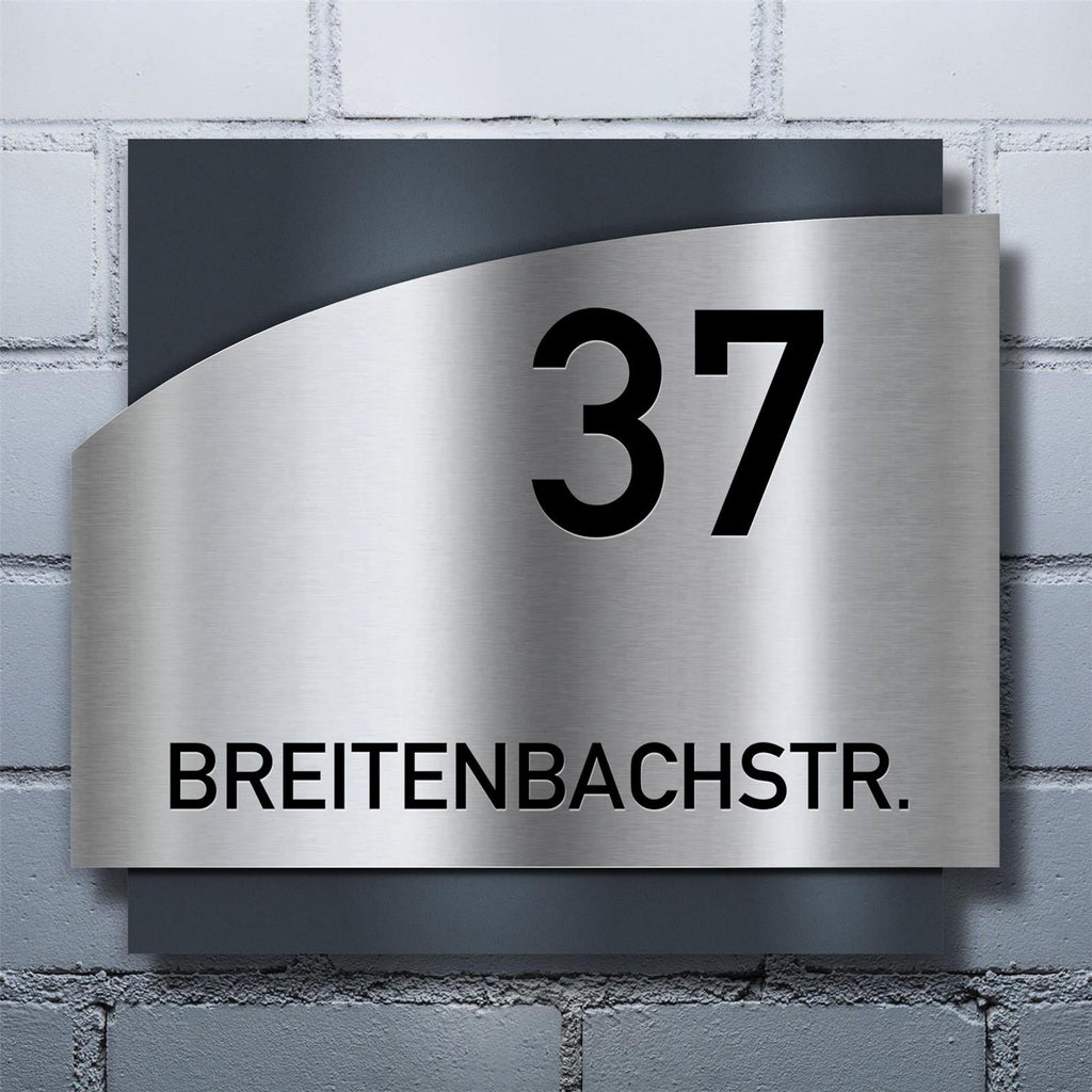 Metzler Edelstahl Hausnummernschild mit Straßennamen | Anthrazit RAL 7016 | Falko 1