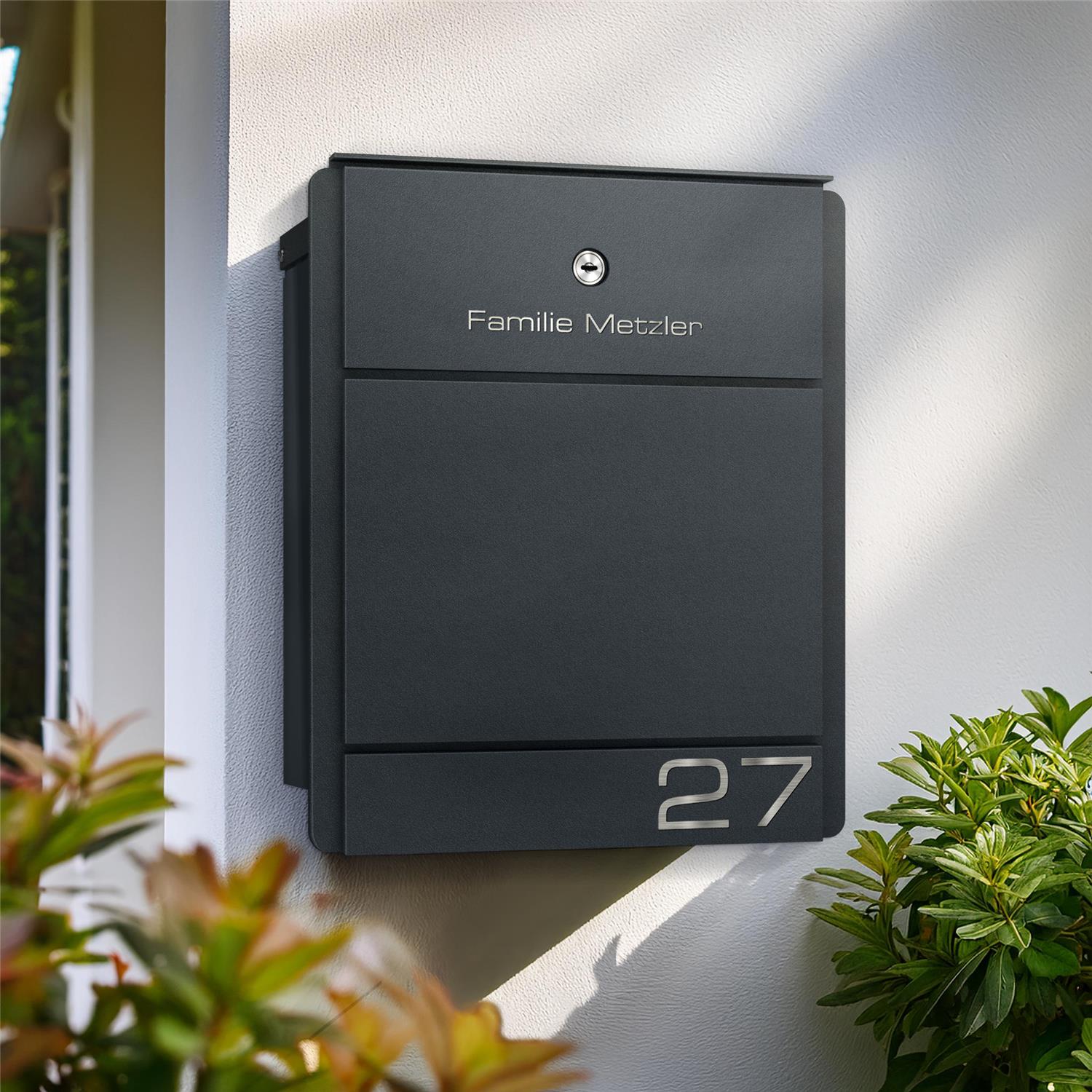 Metzler Briefkasten Anthrazit Gravur optional mit Zeitungsfach | Modell01