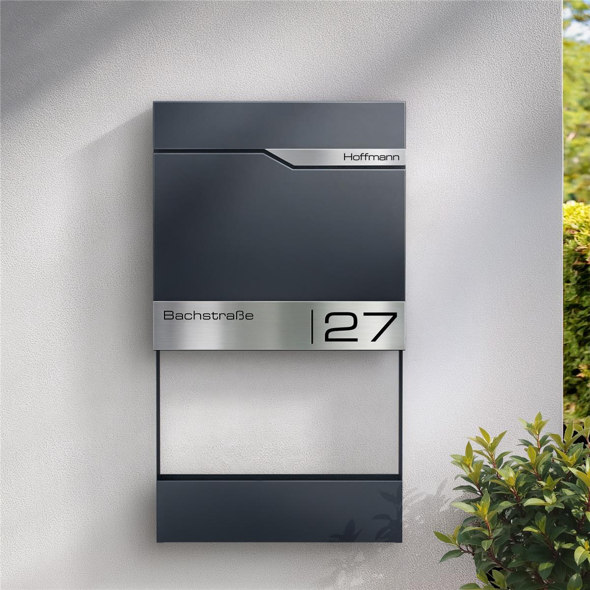 Metzler Briefkasten mit Blumenkasten | personalisiert mit Gravur | Edelstahl-Namensschild | Siebert Frame J