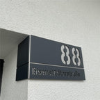 Hausnummernschild aus Edelstahl für Eckmontage links