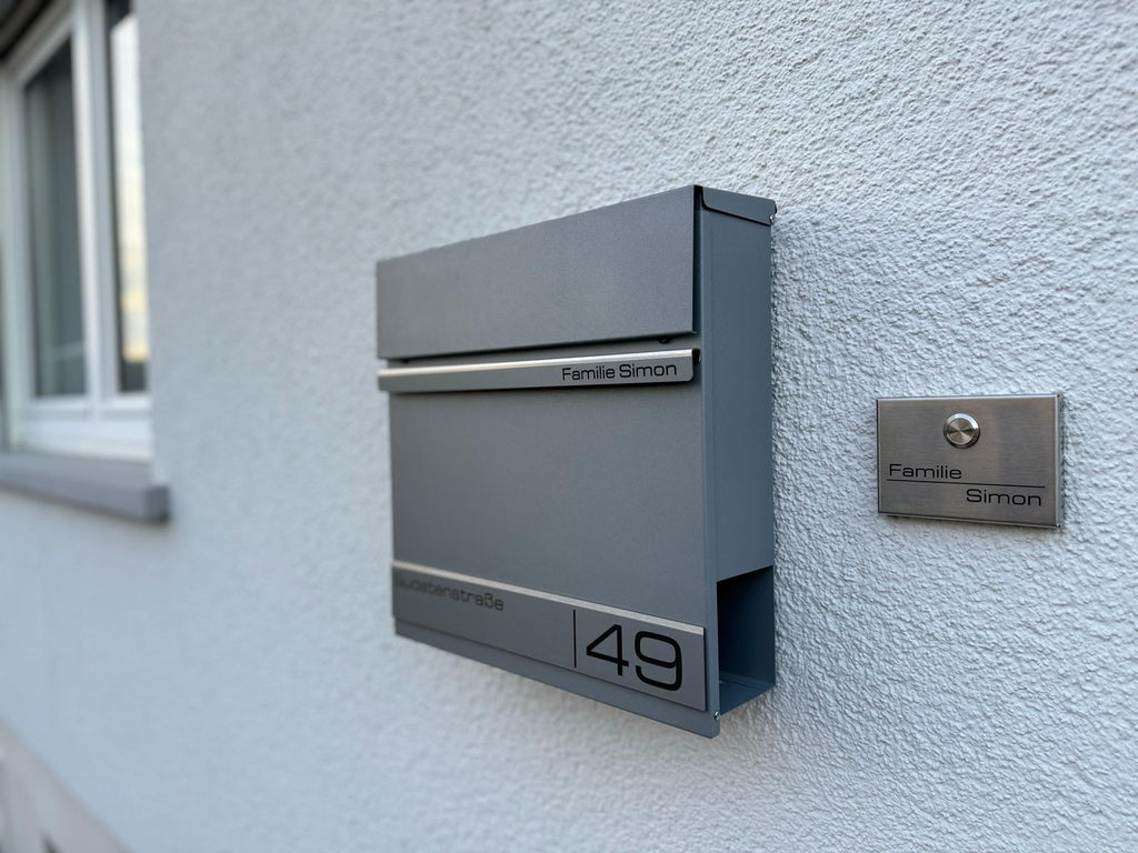 Metzler Aufputz Türklingel | personalisiert mit Gravur | Edelstahl-Taster mit LED | Vitus