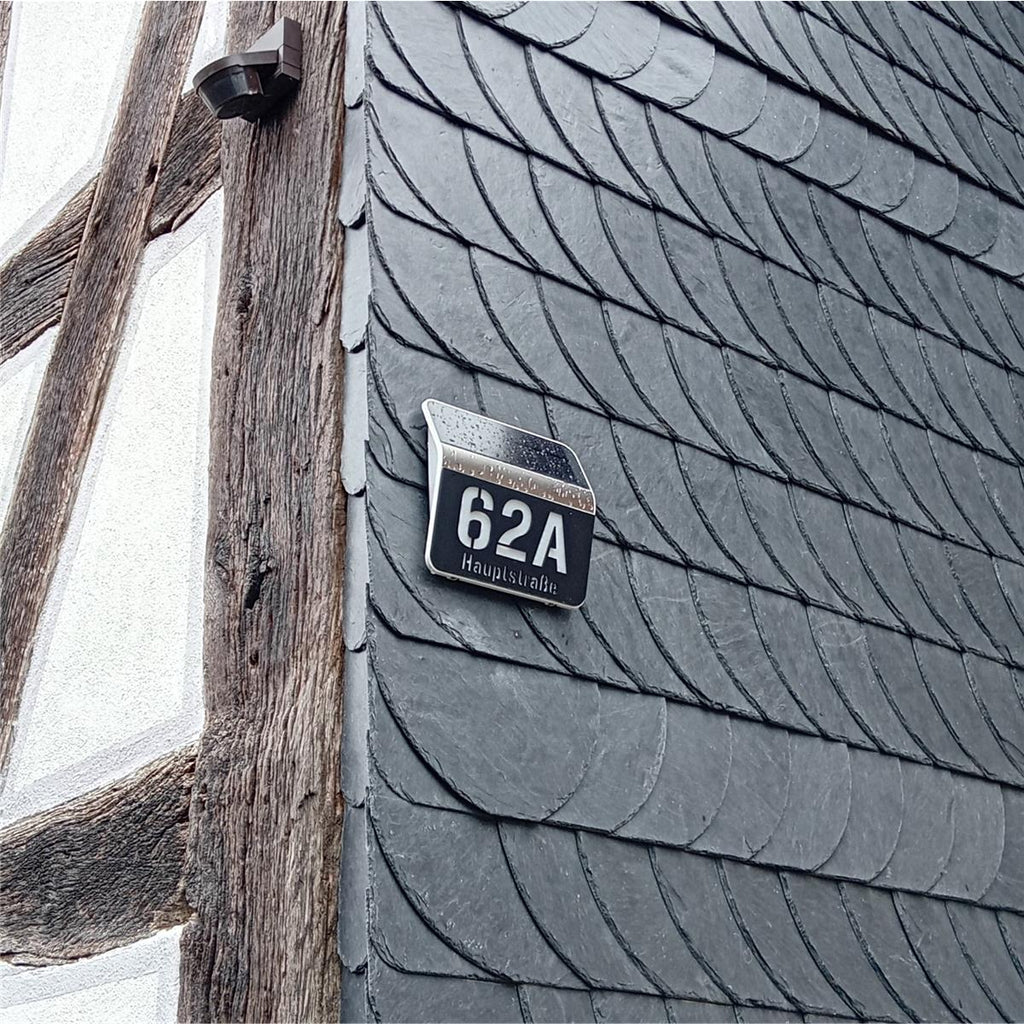 Solar-Hausnummer von Steinel | Anthrazit | Dämmerungssensor
