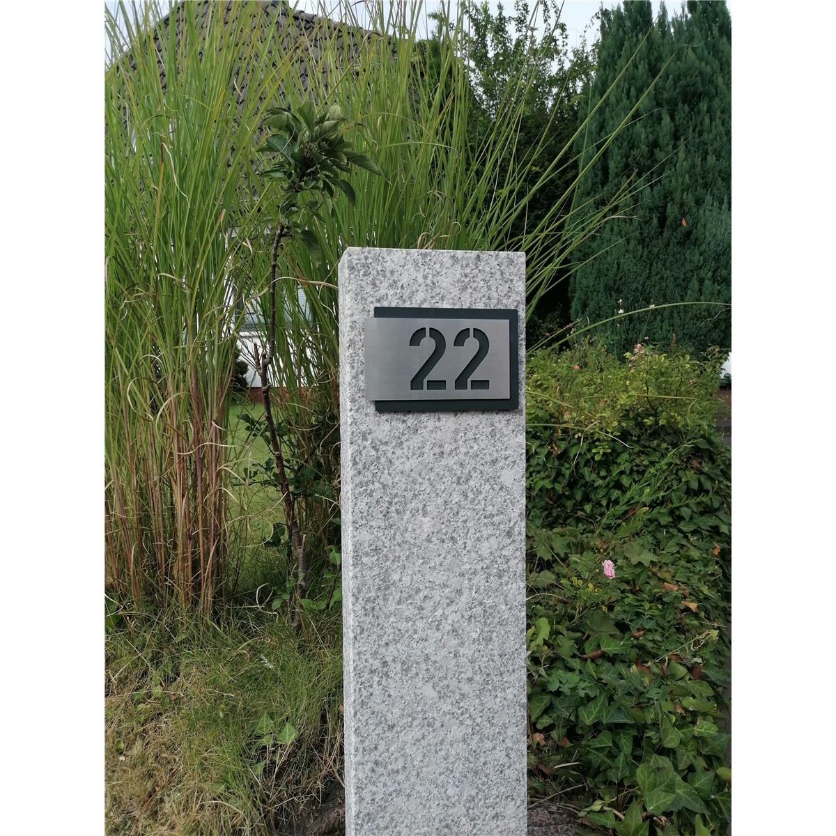 Metzler modernes Hausnummernschild Anthrazit Edelstahl