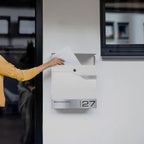 Metzler Briefkasten mit zwei Edelstahl-Namensschildern | personalisiert mit Gravur | Albrecht