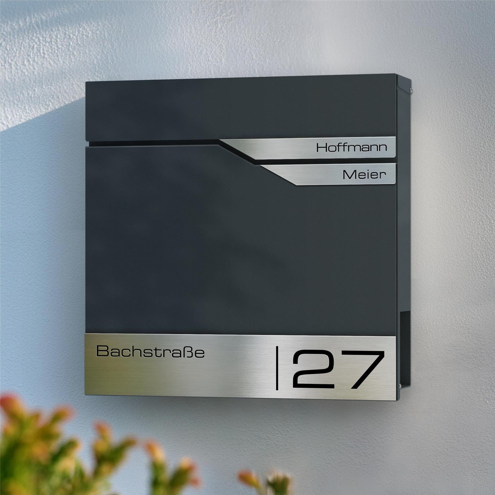 Metzler Briefkasten mit zwei Edelstahl-Namensschildern | personalisiert mit Gravur | Albrecht