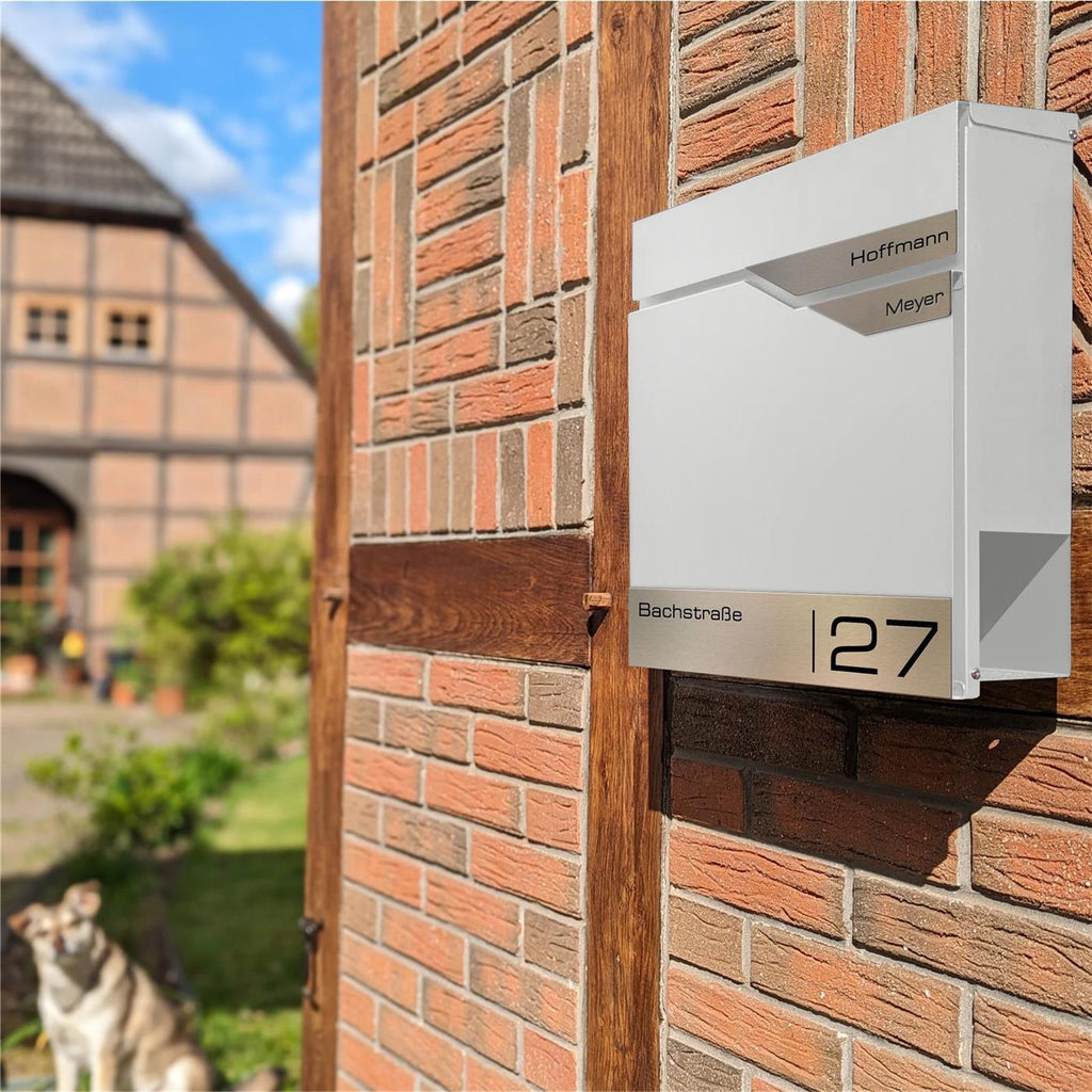 Metzler Briefkasten mit zwei Edelstahl-Namensschildern | personalisiert mit Gravur | Albrecht