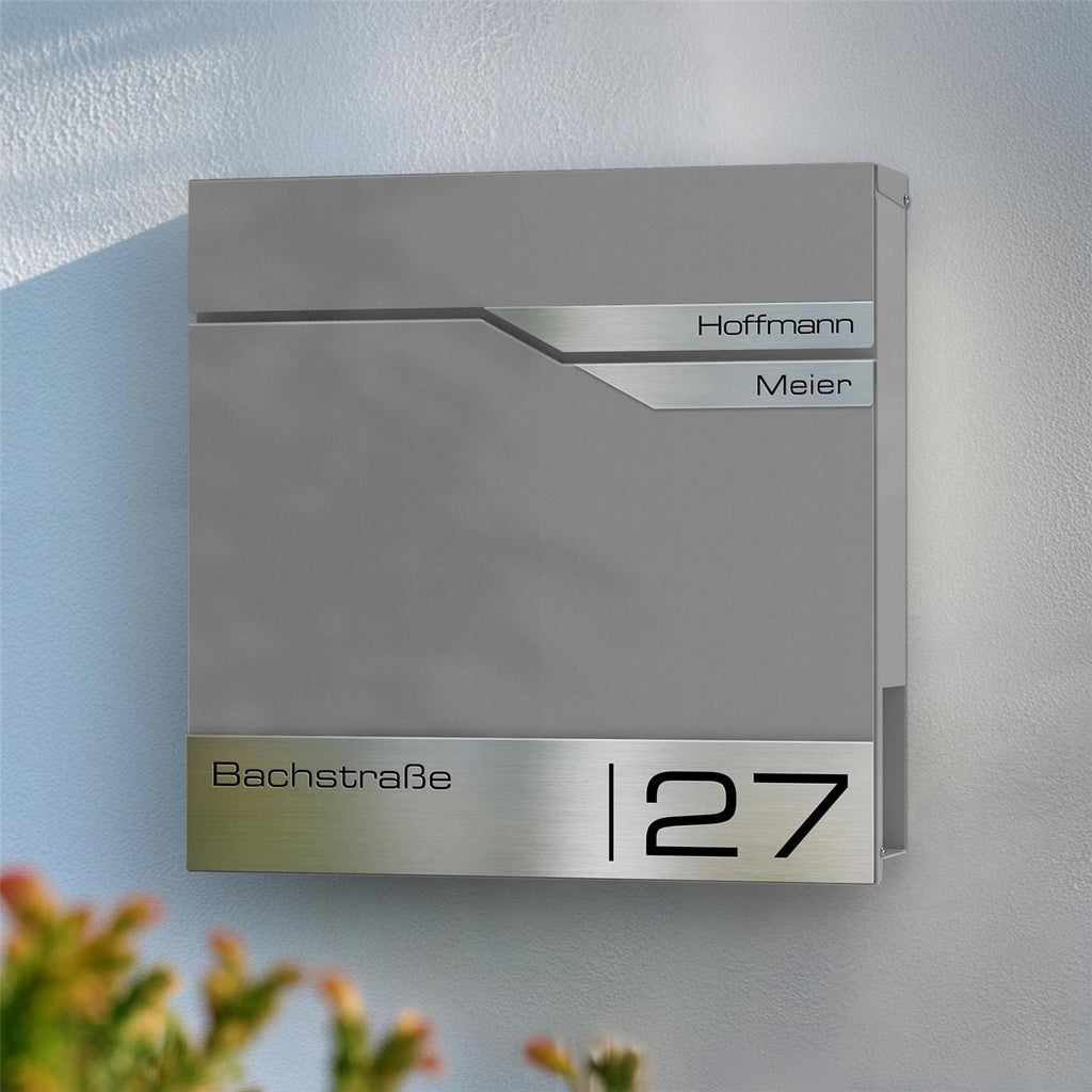 Metzler Briefkasten mit zwei Edelstahl-Namensschildern | personalisiert mit Gravur | Albrecht