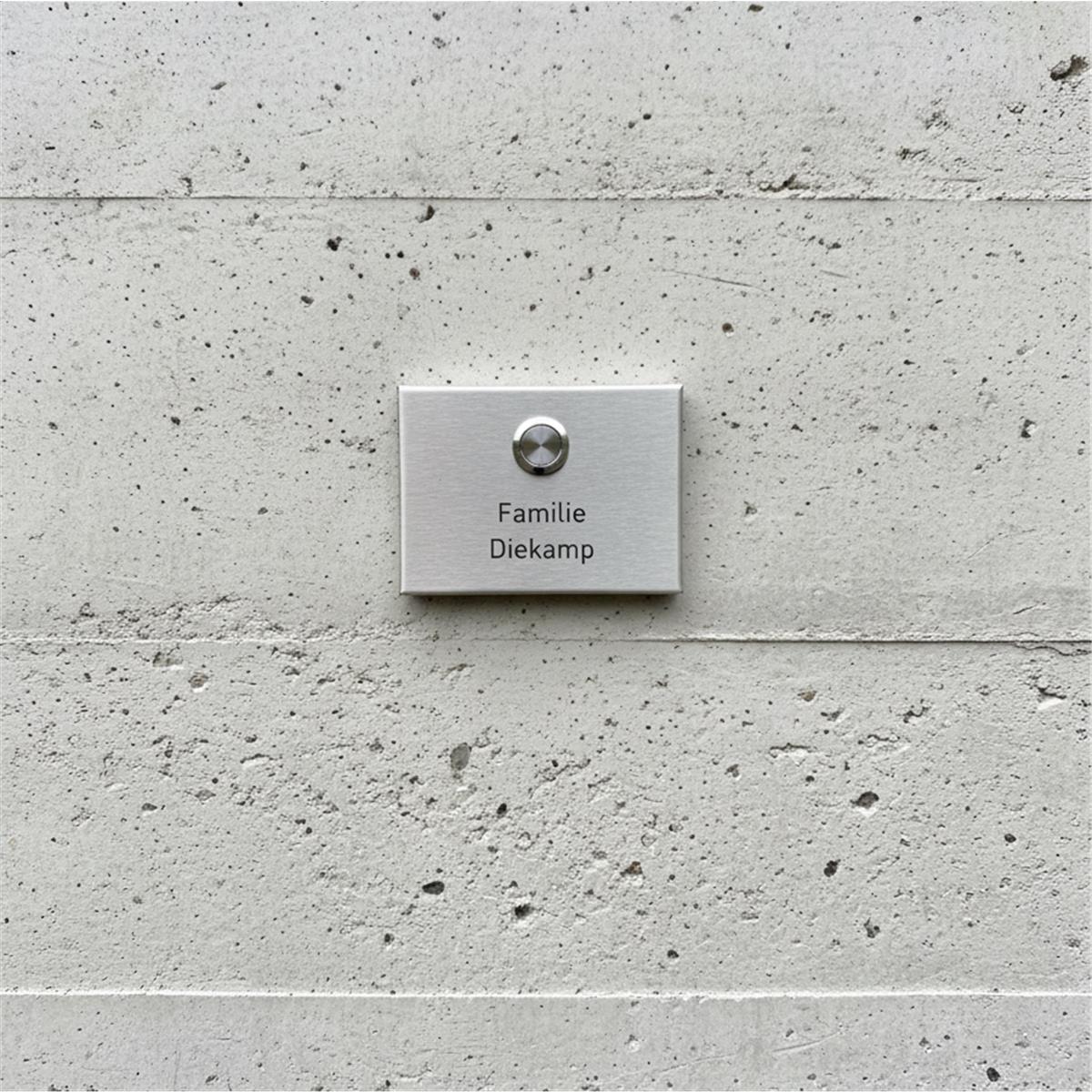 Metzler Aufputz Türklingel | personalisiert mit Gravur | Edelstahl-Taster mit LED | Vitus