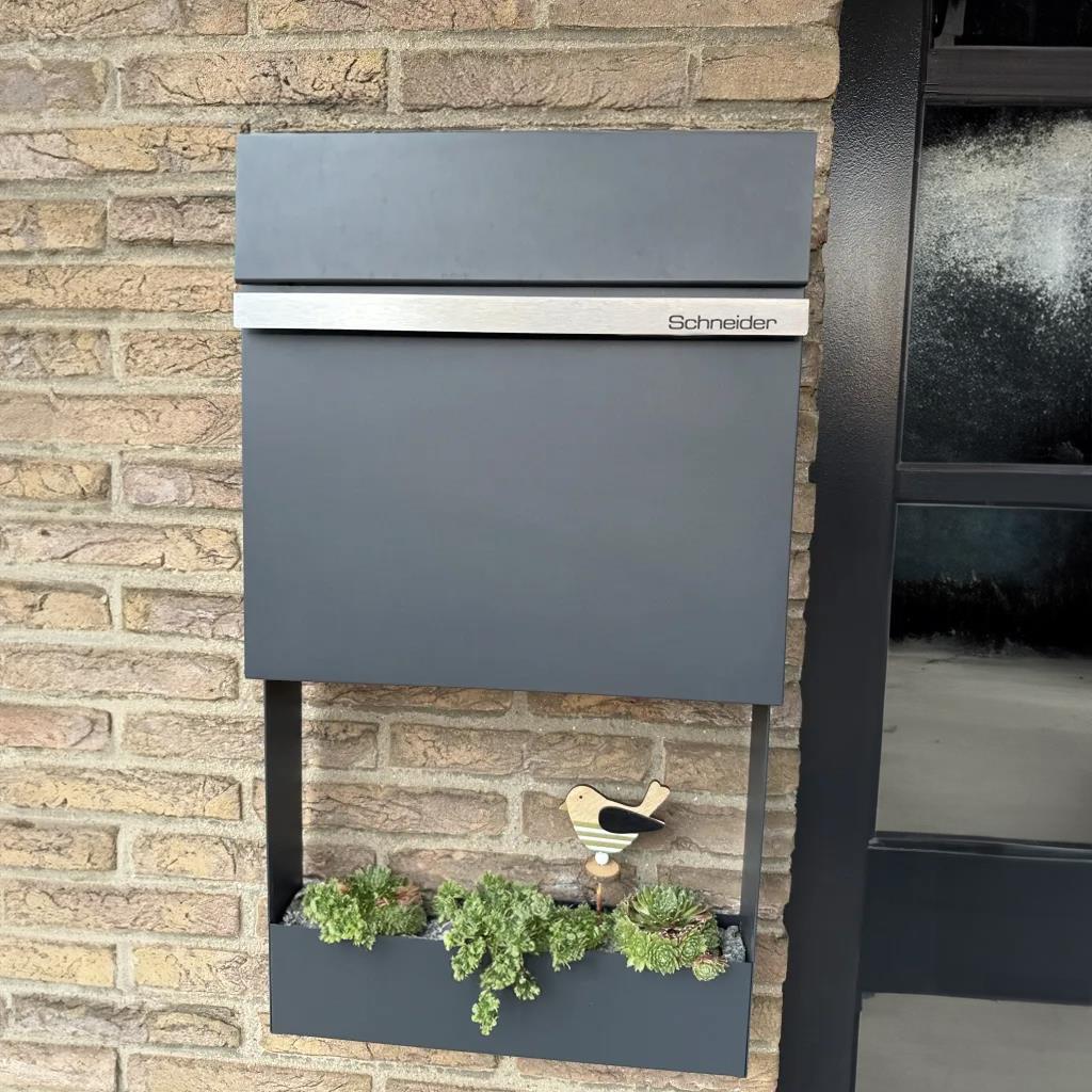 Metzler Briefkasten pulverbeschichtet | Lasergravur | Stelio