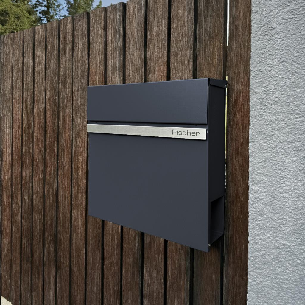 Metzler Briefkasten pulverbeschichtet | Lasergravur | Stelio