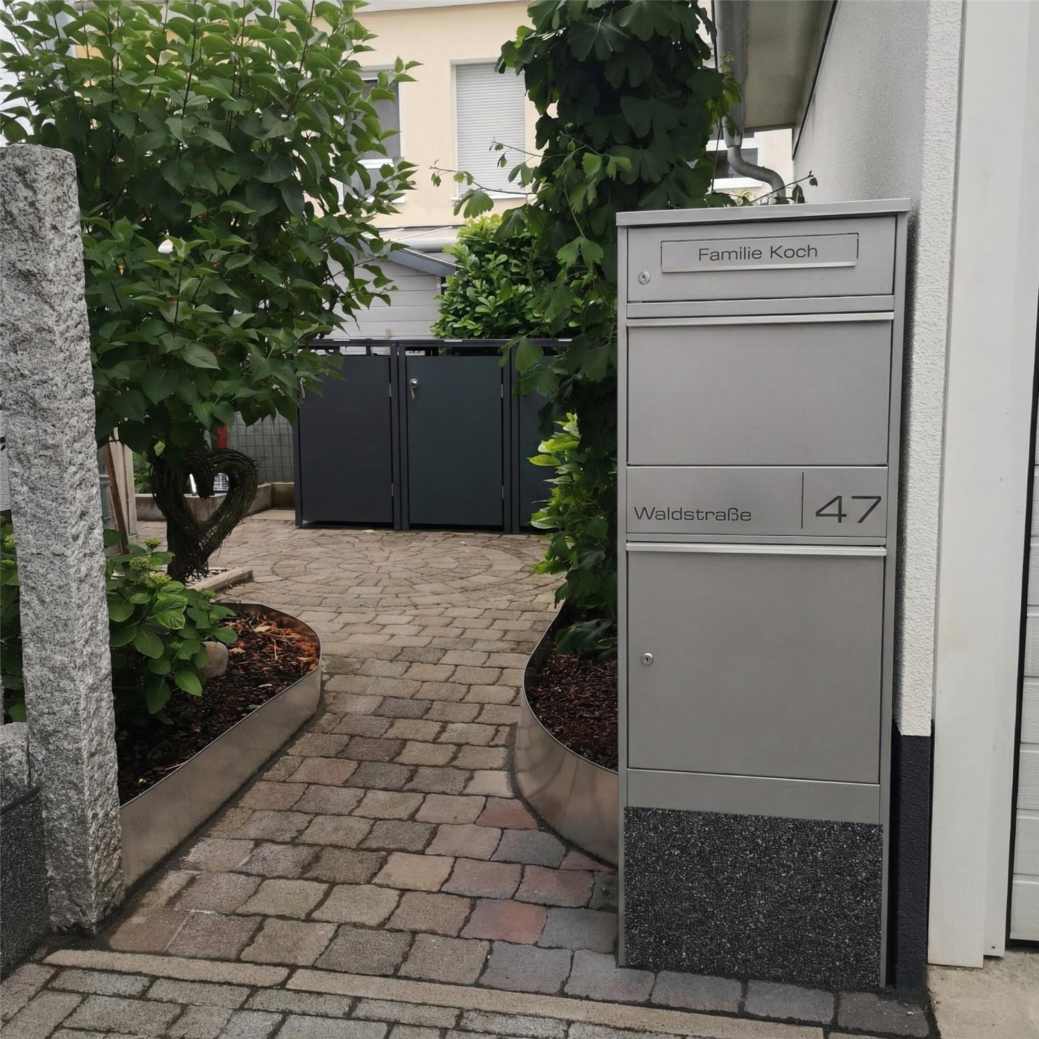 Metzler Paketbox mit Briefkasten | personalisiert mit Gravur | Edelstahl-Namensschild | mit Briefeinwurf | Taren