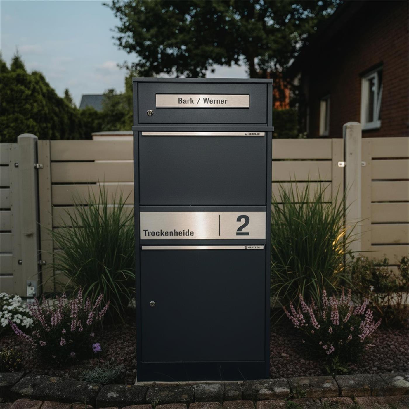 Metzler Paketbox mit Briefkasten | personalisiert mit Gravur | Edelstahl-Namensschild | mit Briefeinwurf | Bispo 2