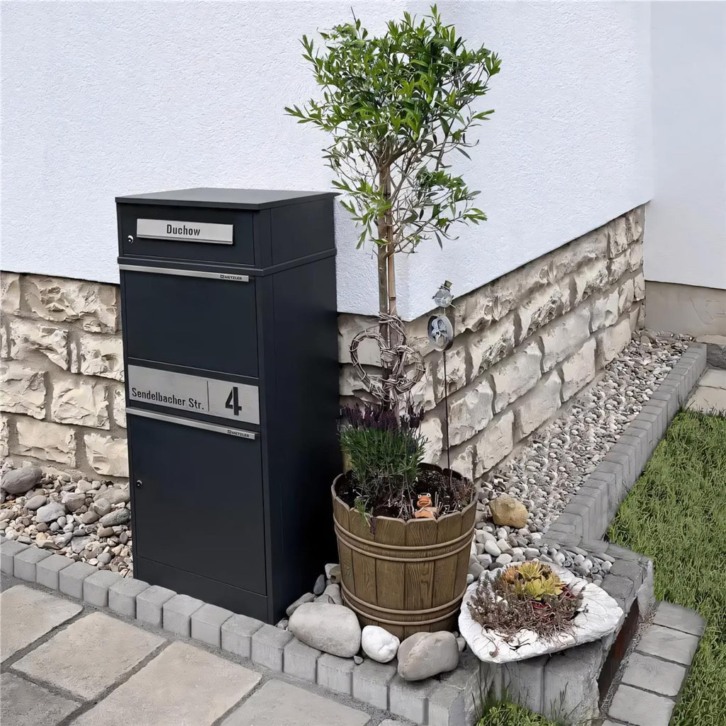 Metzler Paketbox mit Briefkasten | personalisiert mit Gravur | Edelstahl-Namensschild | mit Briefeinwurf | Bispo 2