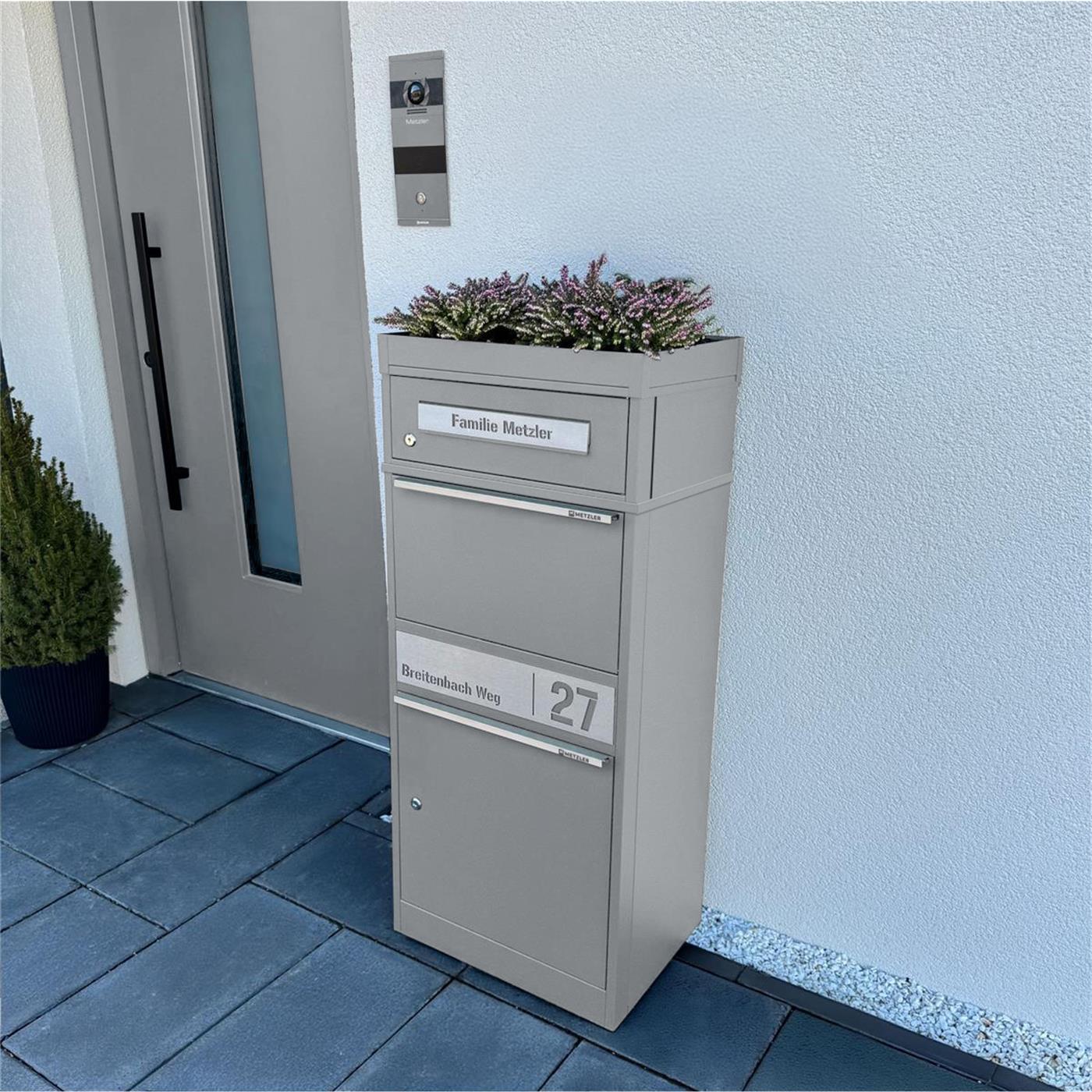 Metzler Paketbox mit Briefkasten | personalisiert mit Gravur | Edelstahl-Namensschild | mit Briefeinwurf | Bispo 2