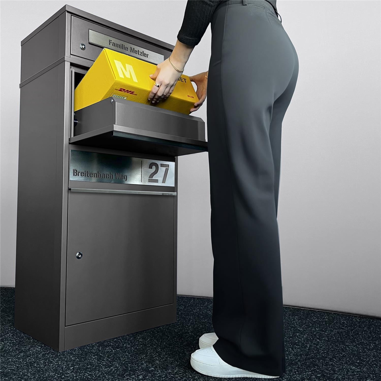 Metzler Paketbox mit Briefkasten | personalisiert mit Gravur | Edelstahl-Namensschild | mit Briefeinwurf | Bispo 2