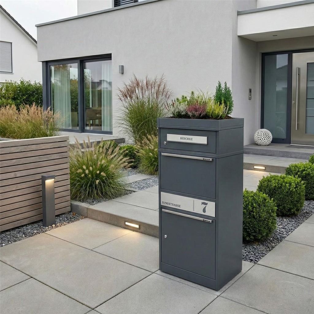 Metzler Paketbox mit Pflanzdach | personalisiert mit Gravur | Edelstahl-Namensschild | mit Briefeinwurf | Bispo 2