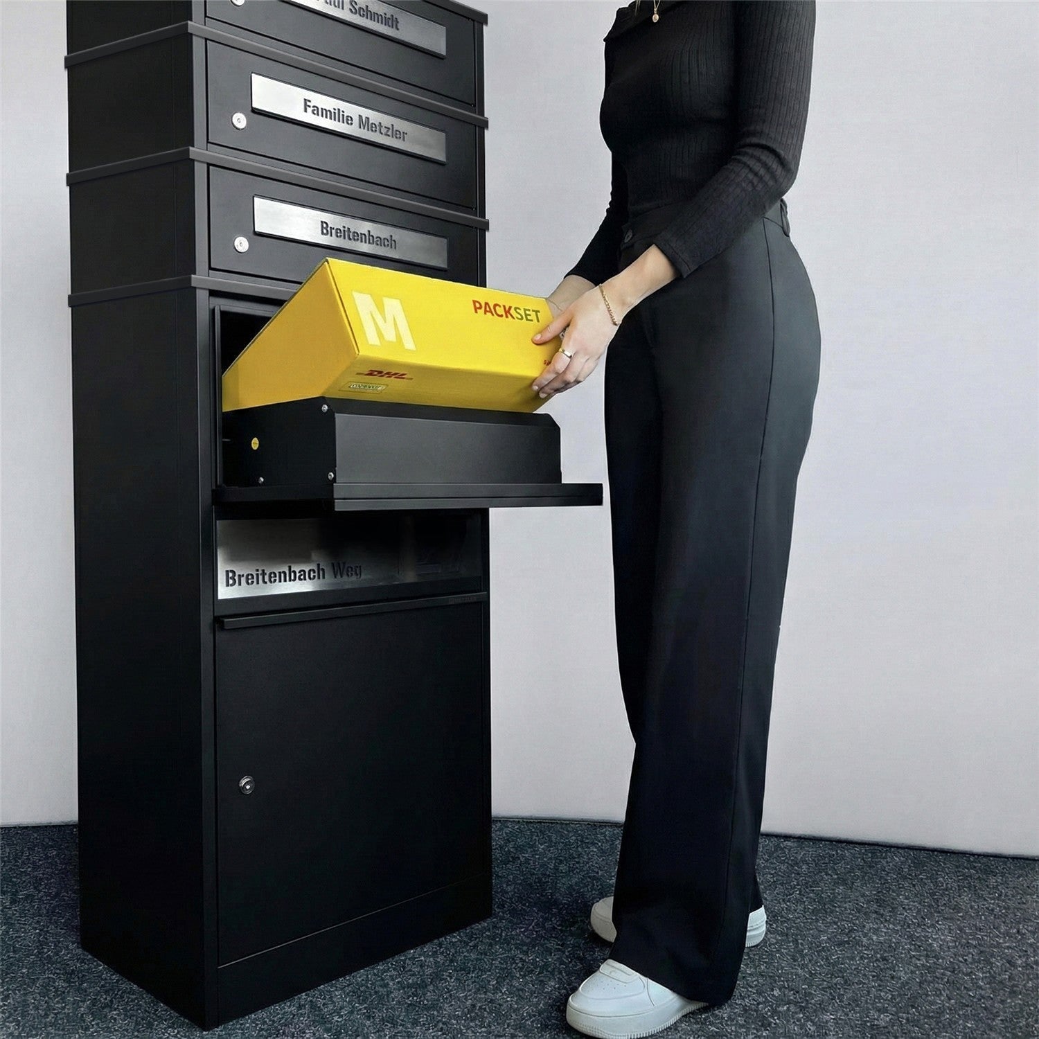 Metzler Paketbox mit 3 Briefkästen | personalisiert mit Gravur | Edelstahl-Namensschild | mit Briefeinwurf | Bispo 2