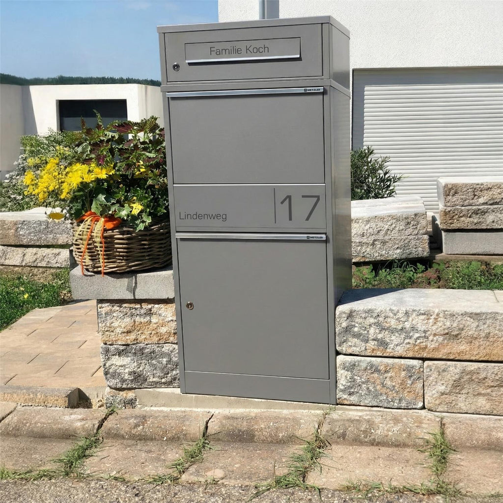 Metzler Paketbox mit Briefkasten | personalisiert mit Gravur | Edelstahl-Namensschild | mit Briefeinwurf | Taren