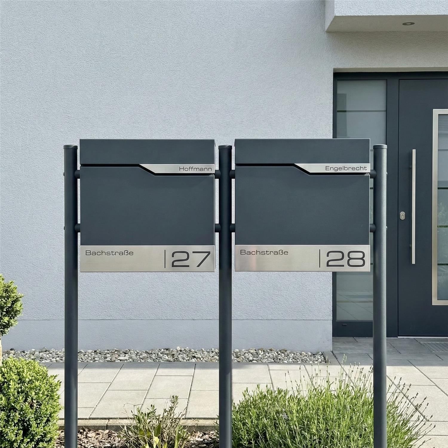 Metzler Standbriefkasten Mehrfamilienhaus Anthrazit RAL 7016 Lasergravur | Siebert