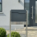Metzler Standbriefkasten mit Edelstahl-Namensschild und Edelstahl-Ständer | Enno