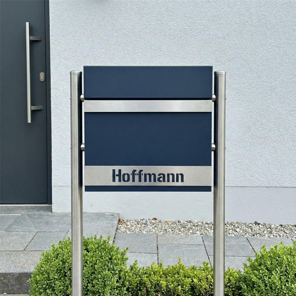 Metzler Standbriefkasten massiv | mit personalisierbarer Edelstahlblende | Asta