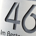 Hausnummernschild aus Schiefer & Edelstahl mit Lasergravur