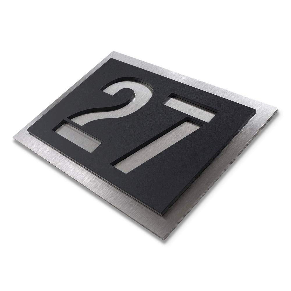 Modernes Hausnummernschild aus Edelstahl in Schwarz
