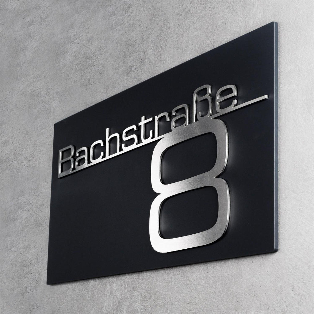Metzler Hausnummernschild mit Schriftzug aus Edelstahl in Schwarz