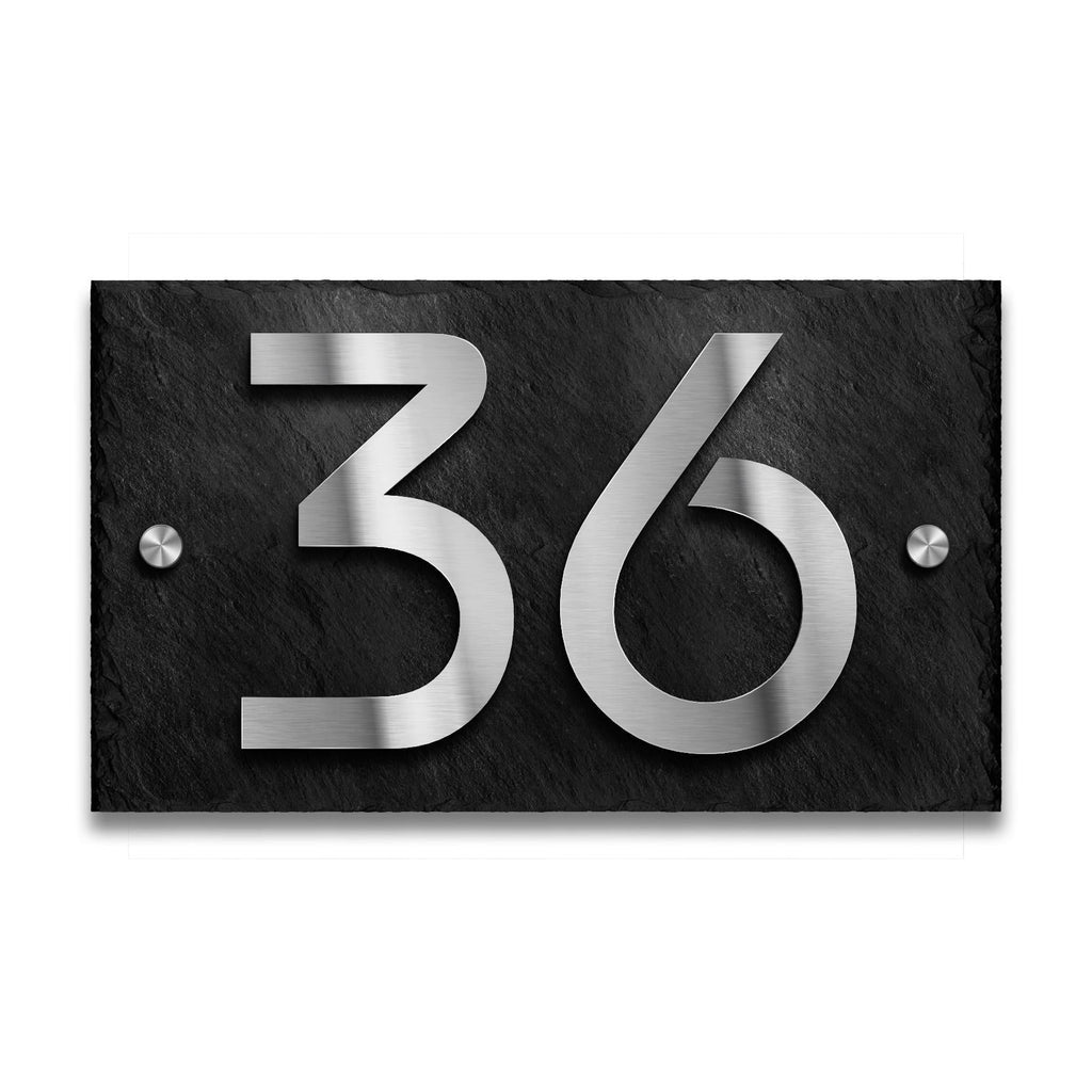 Hausnummernschild aus Naturschiefer mit 3D-Ziffer aus Edelstahl